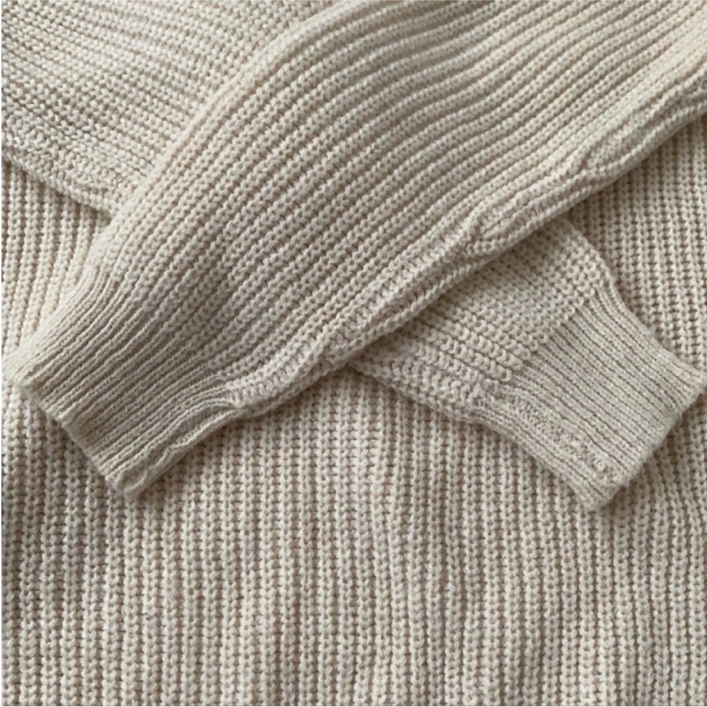 NWOT Crisscross/V neck reversible sweater, ivory, Size M - Picture 6 of 11